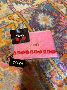 TOVA SET: NWT Electric Pink Ignite Brandy Croatia Bracelet and Basic Studs